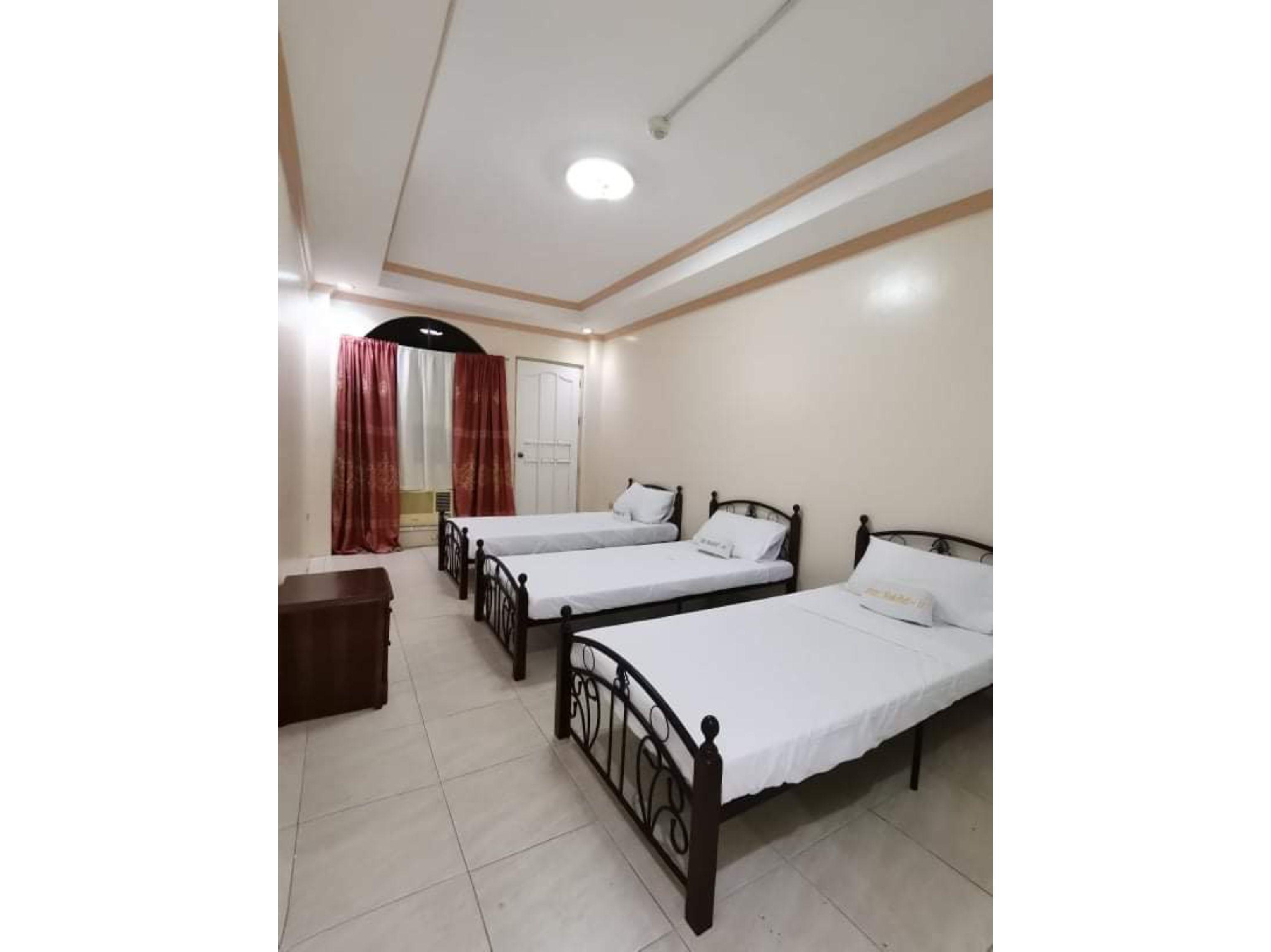 Oyo 799 Ddd 해비타트 일로일로 외부 사진